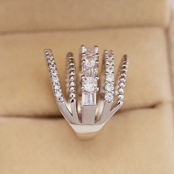 ♡New sterling silver white sapphire ring - Picture 3 of 4